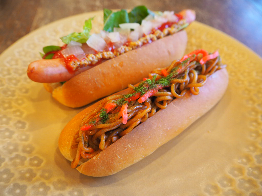 焼きそばパン＆ホットドック