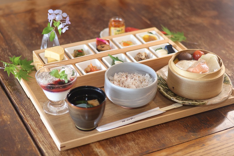 おごと温泉雄山荘のレイクビューランチ