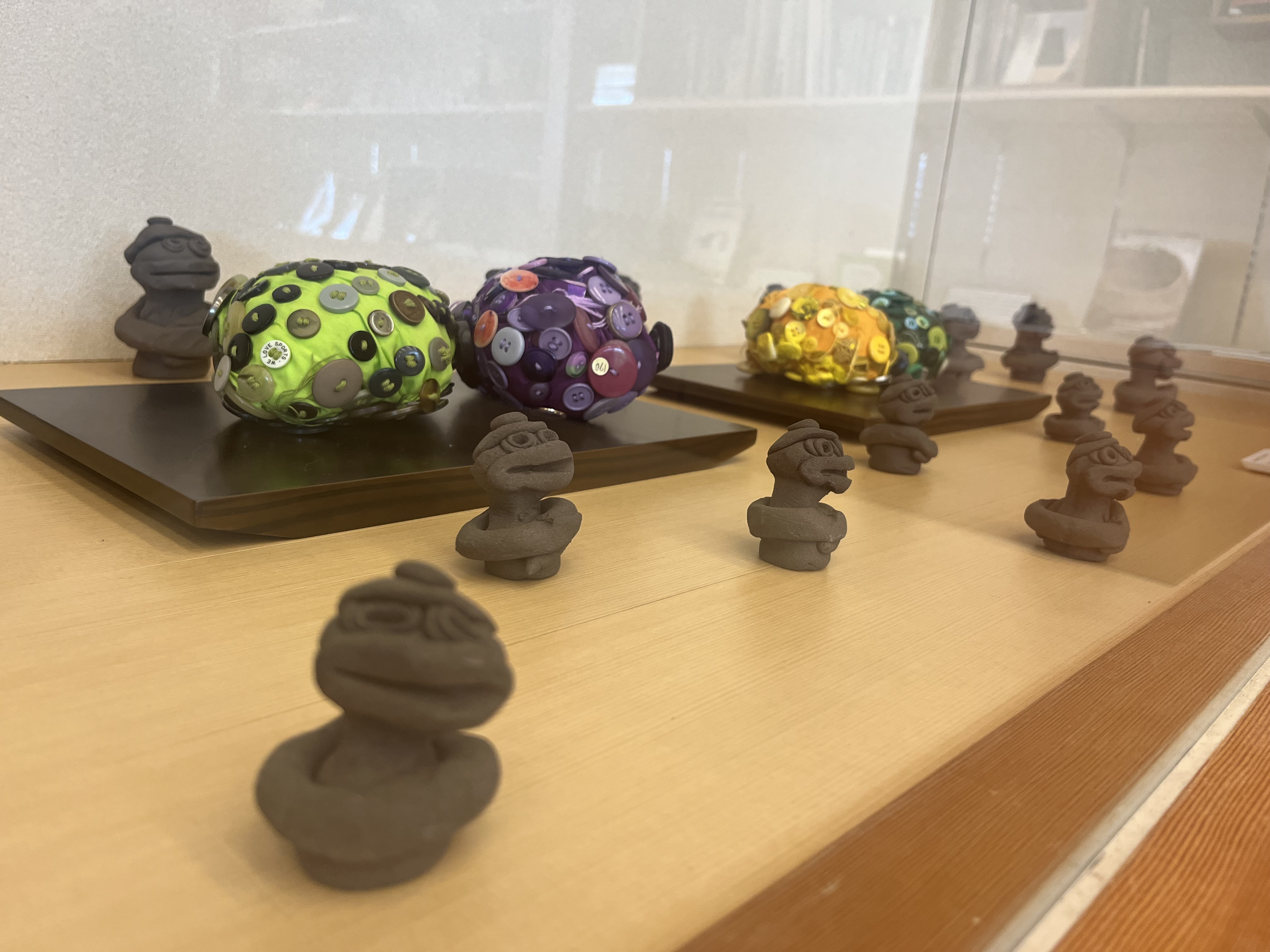 おごと温泉雄山荘のアール・ブリュット作品展示