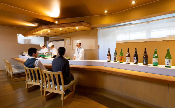 お夜食と地酒処「里山」