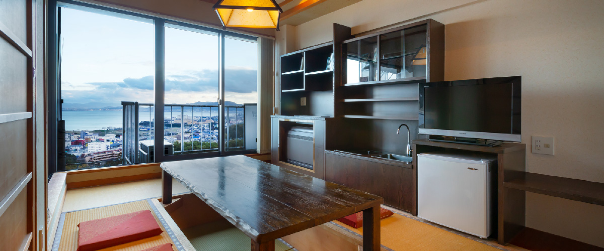 びわ湖を眺めるジャグジー付き露天風呂