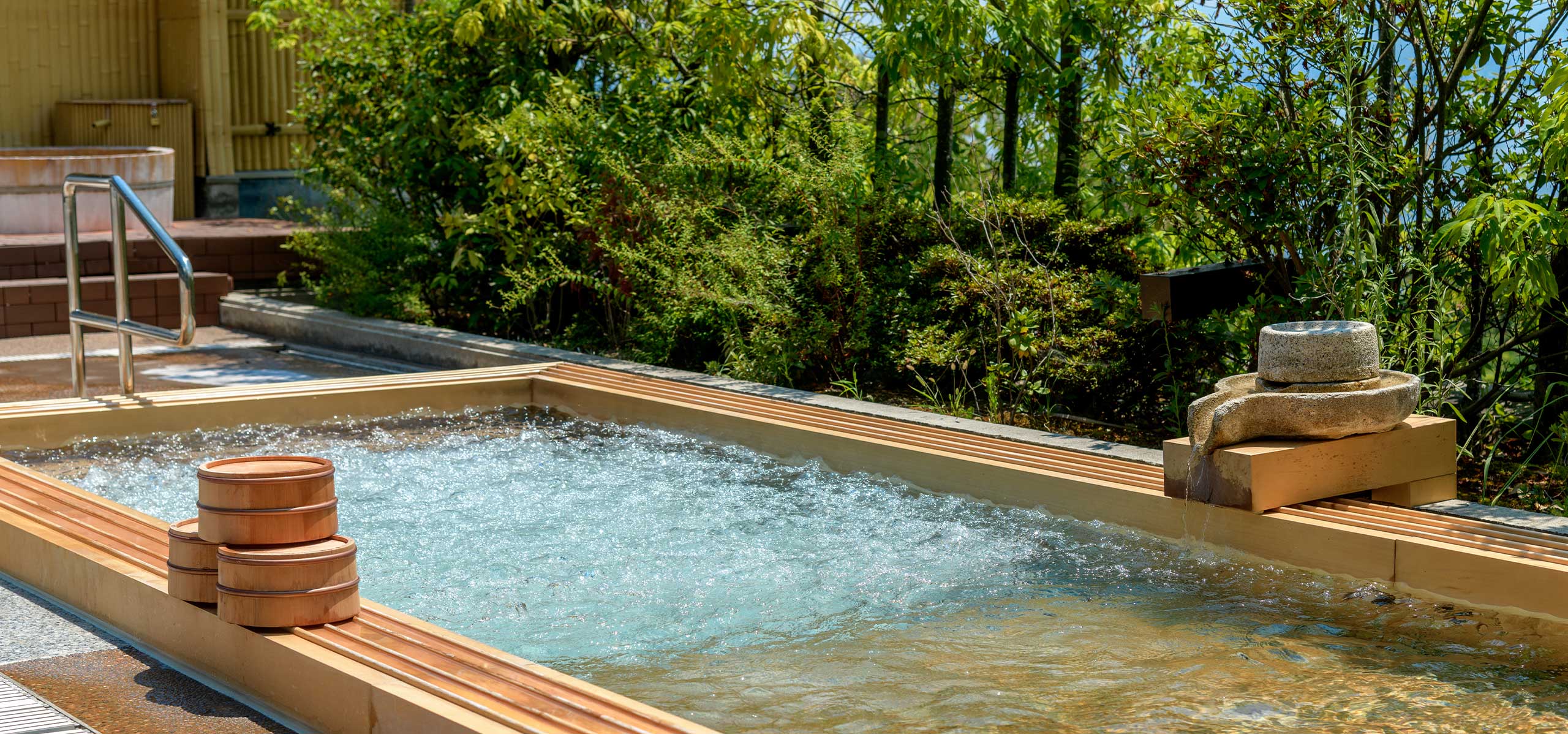 main_slide02_pc-scaled2025